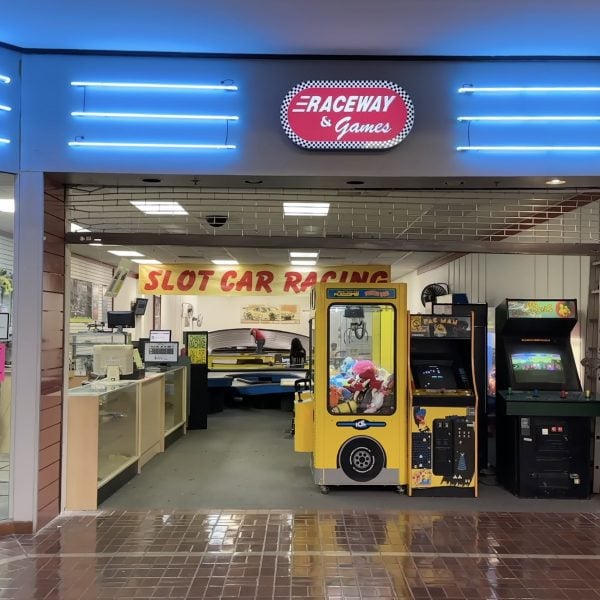 Dead Mall Walking captures the “kenopsia” of dying shopping centres