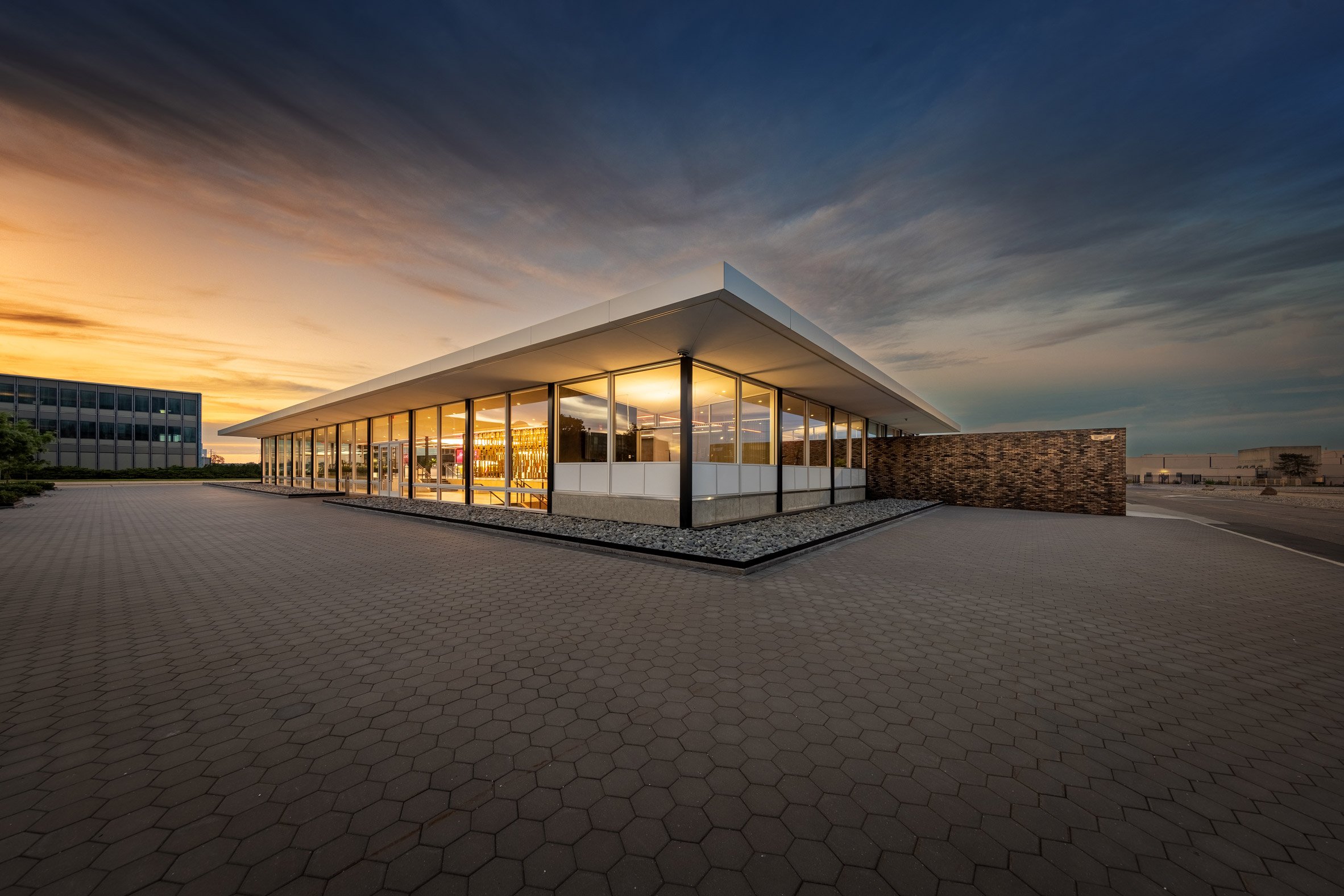 Contemporary photo of Saarinen pavilion