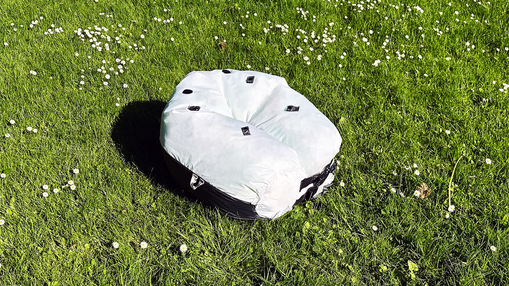 AirPot inflatable hiking toilet by Kunrui Peng from Dutch Design Week 2024