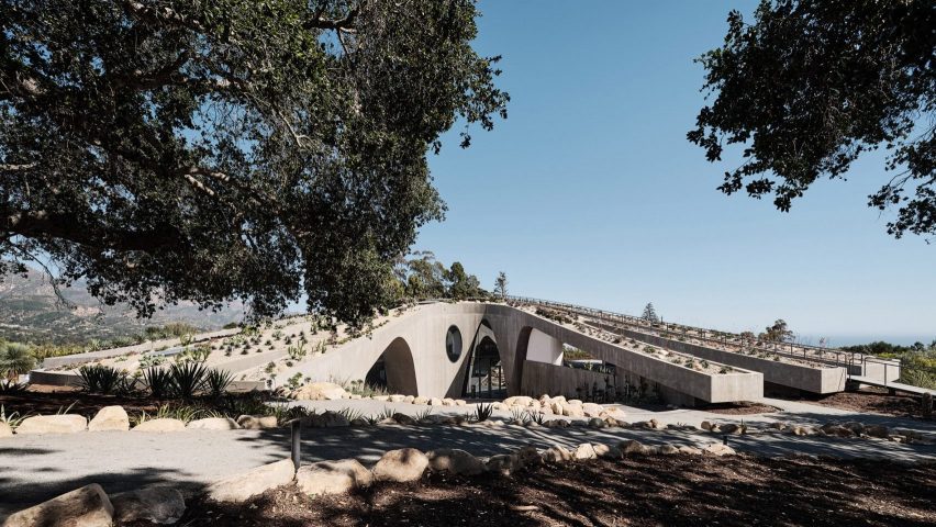 Circular concrete house with arches