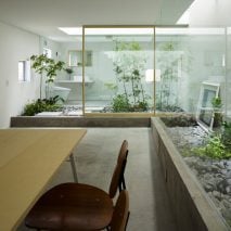 Transparent bathroom inside House in Nagoya