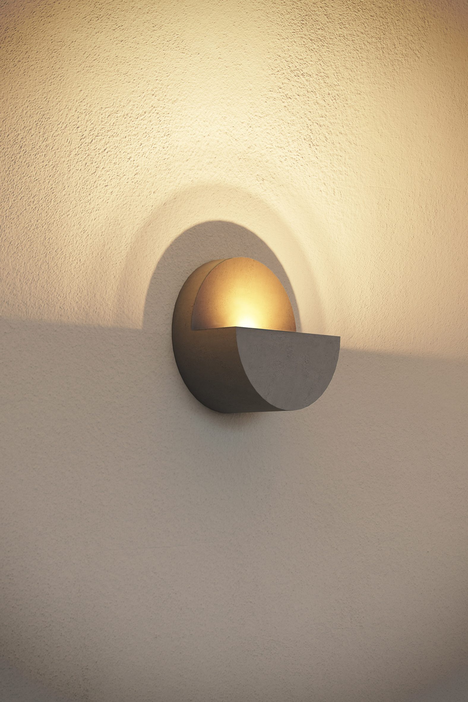 Impulse wall light by Modular Lighting Instruments