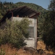 Piers Taylor completes "low-key" rural retreat in Greek countryside