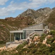 KLG Architects uses thick walls for coastal "sanctuary" in South Africa