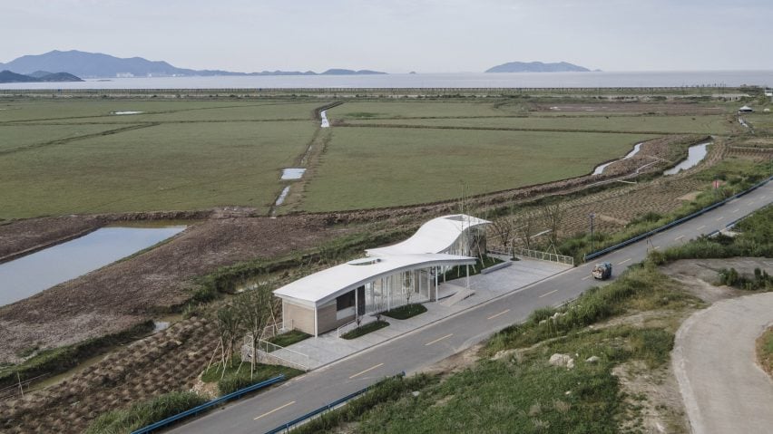 Dongdan Grassland Sea Ruins Station by Mur Mur Lab