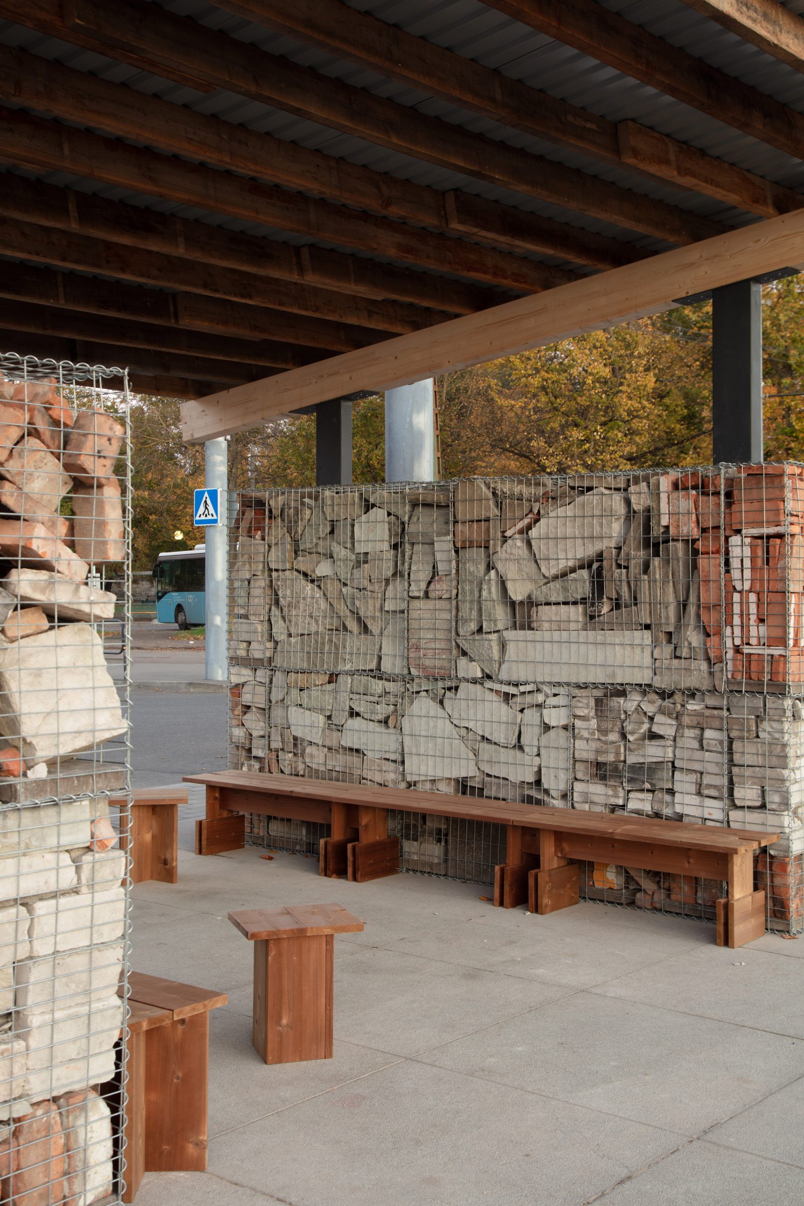 Walls of Brasebin-Terrisse's No Time to Waste pavilion by Brasebin-Terrisse