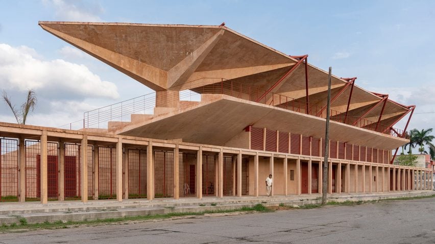 Polideportio by CCA