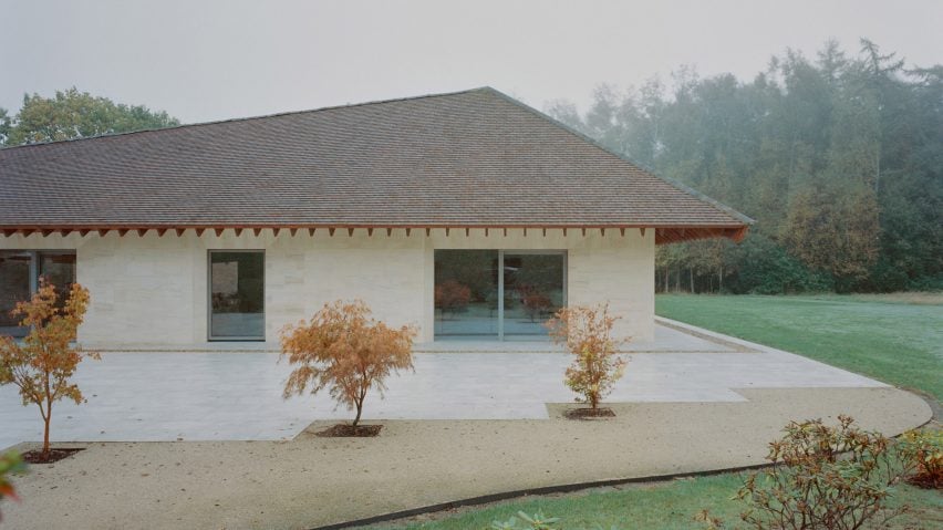 Eavesdrop house in Sussex