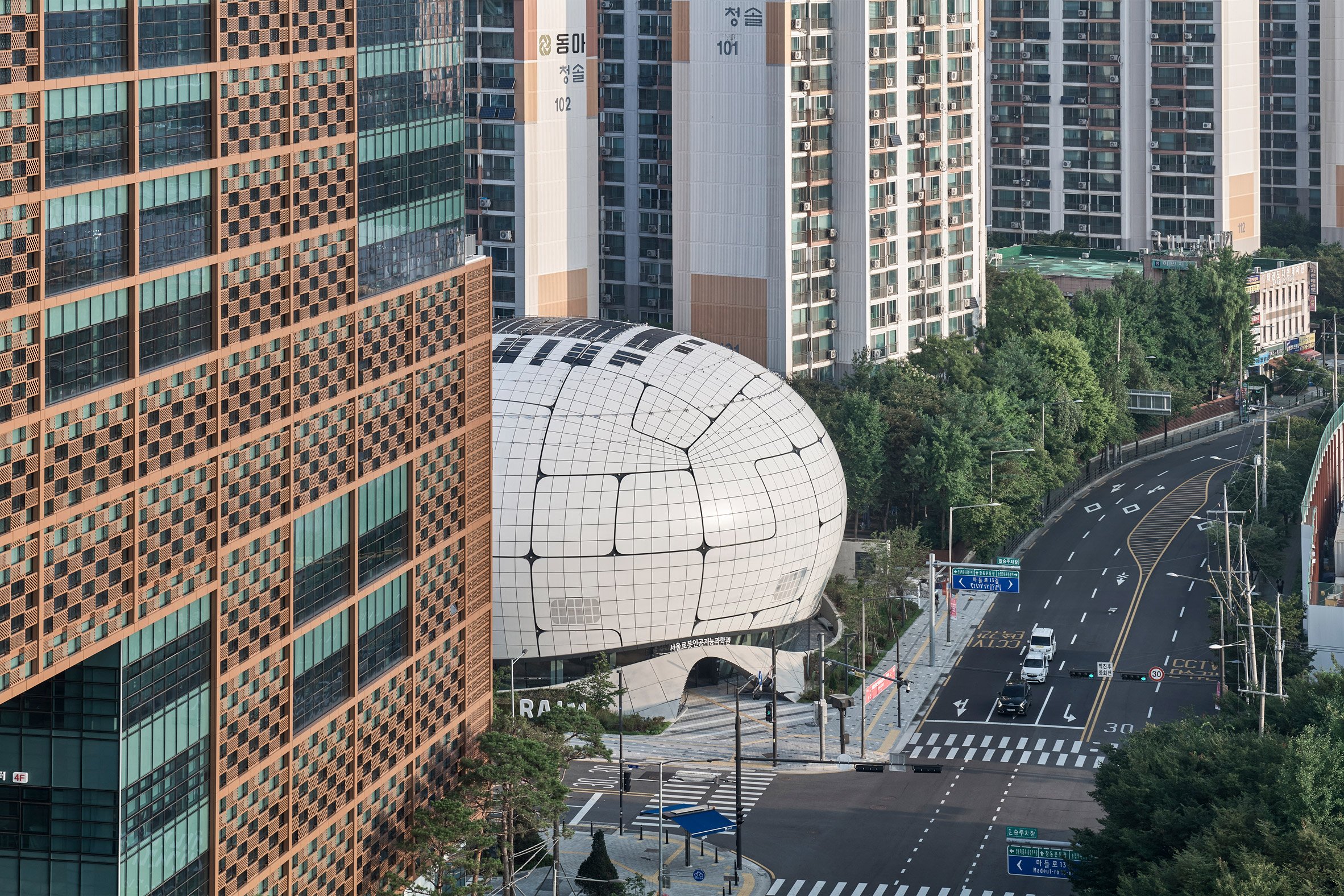 Museum of robots in South Korea by Melike Altınışık Architects