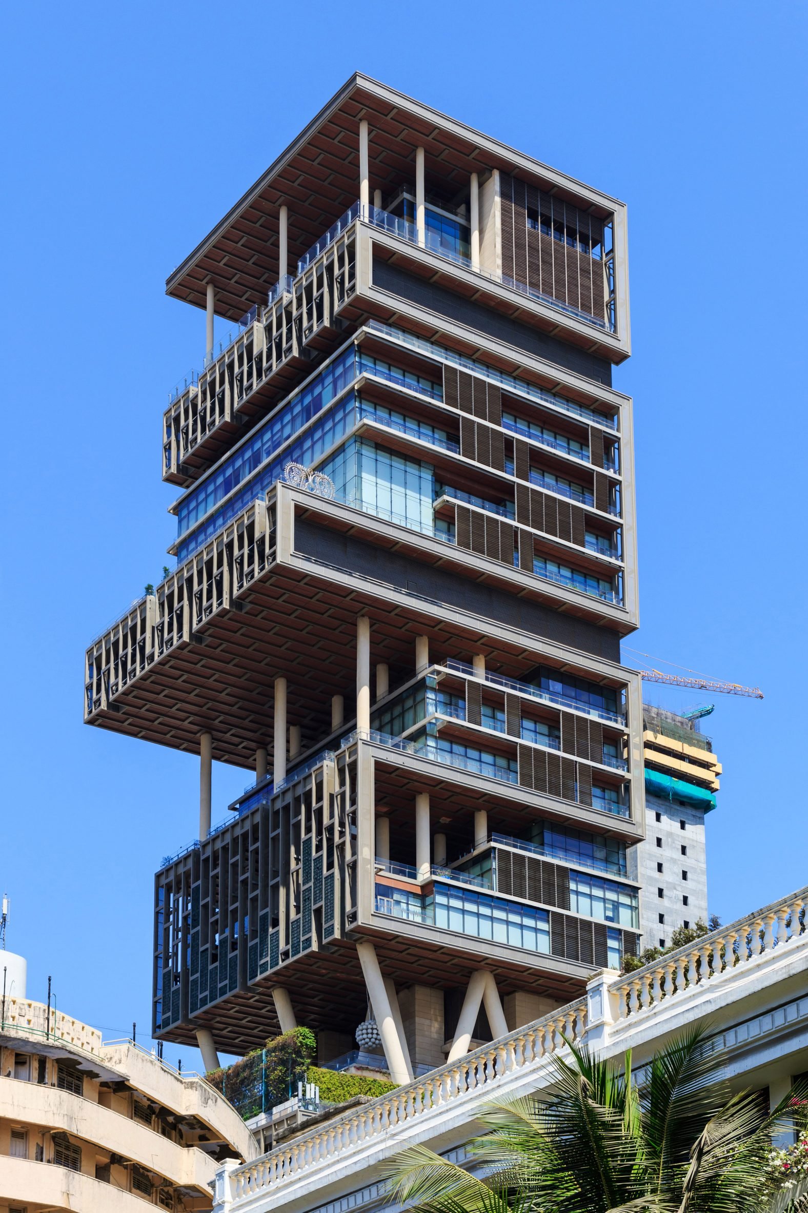 Record-breaking buildings: Antilia is the tallest house