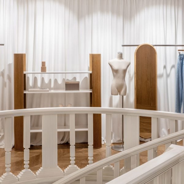 Natural materials create “a sense of refuge” in Kyiv boutique Friends of Fashion