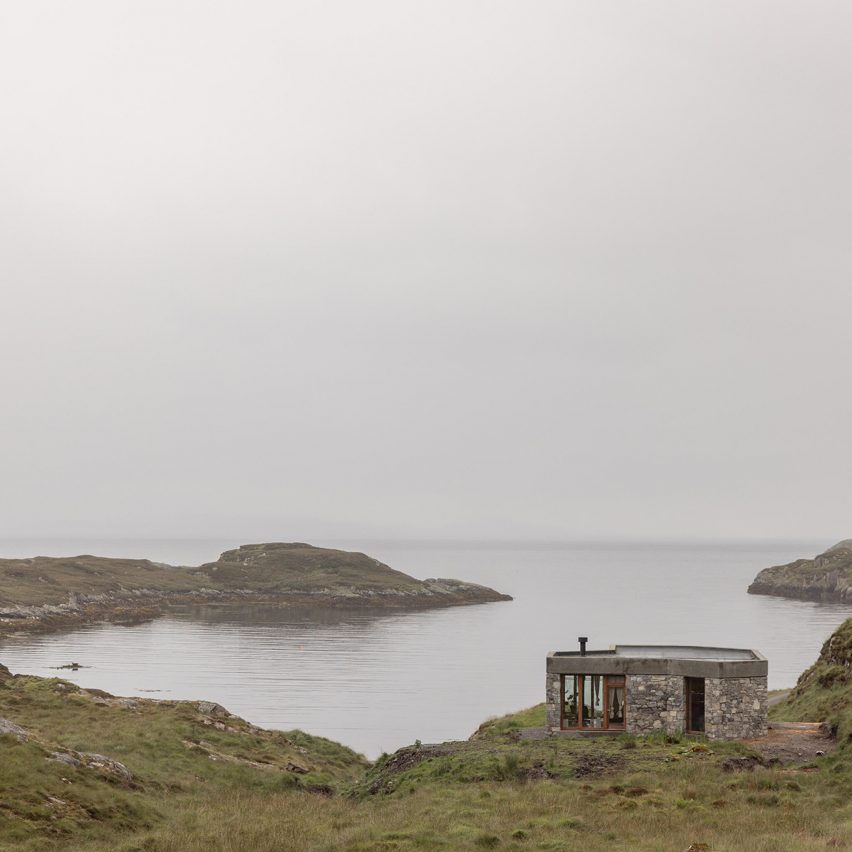 Caochan na Creige by Izat Arundell. Photo by Richard Gaston