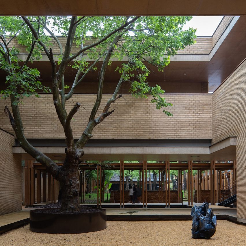 Jingyang Camphor Court by Vector Architects