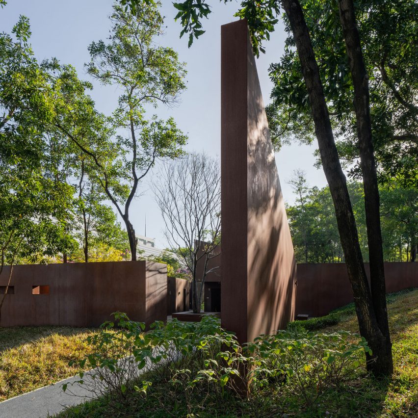 Qiaochengbei Park Visitor Center by Atelier XI