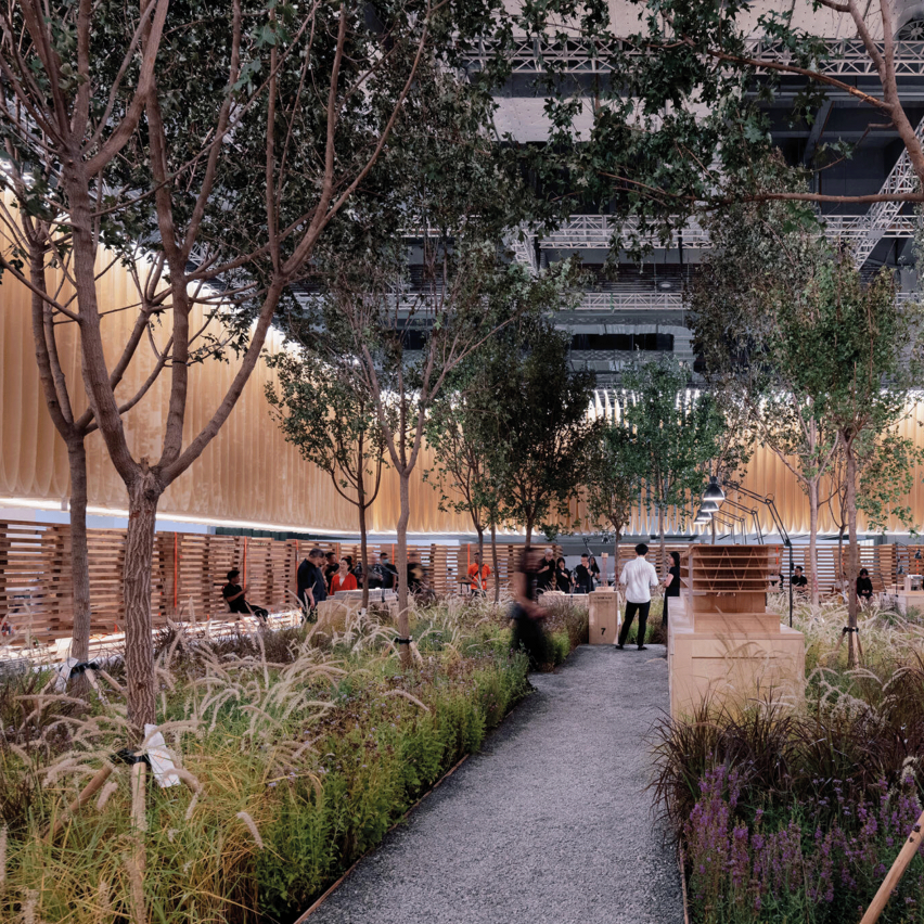 Temporary Storage Garden by Semester Studio. Photo by Chen Hao