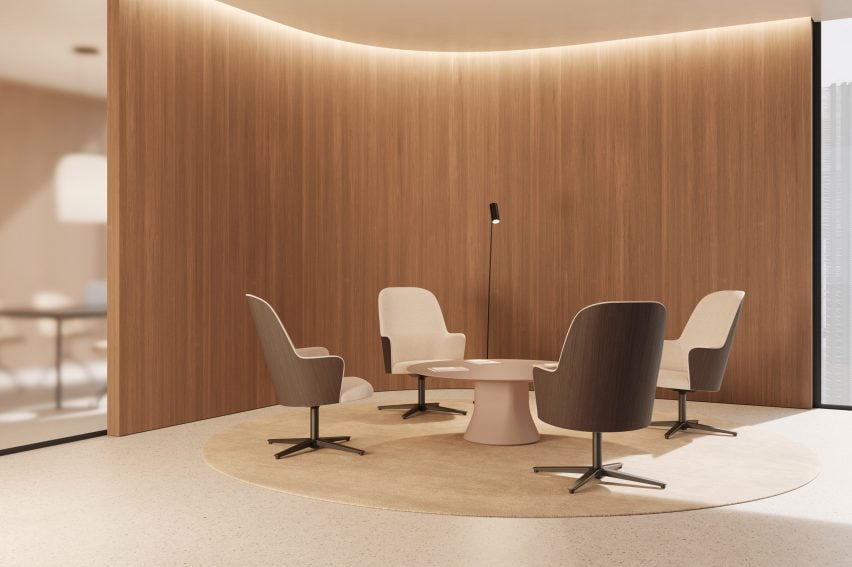 Aleta Executive chair by Jaime Hayon for Viccarbe