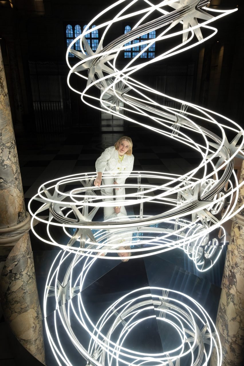 Image of glowing installation by Anna Lomax