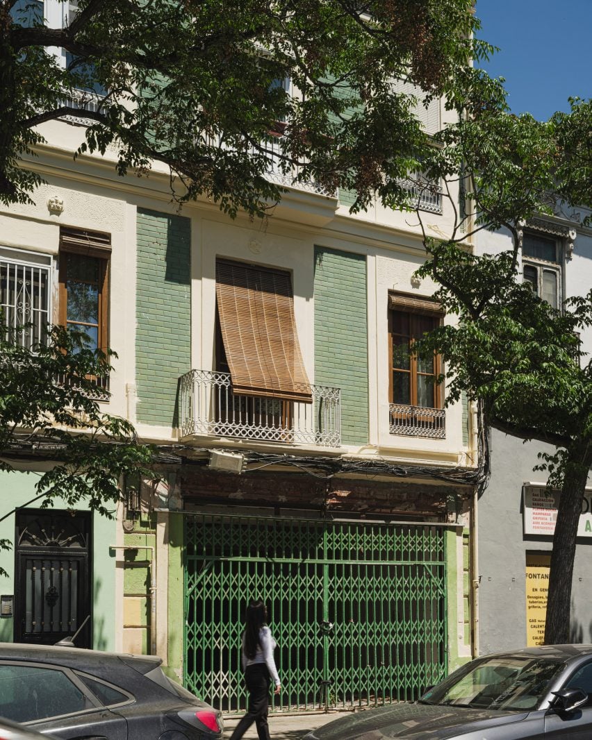 Exterior view of Casa Ona home in Valencia