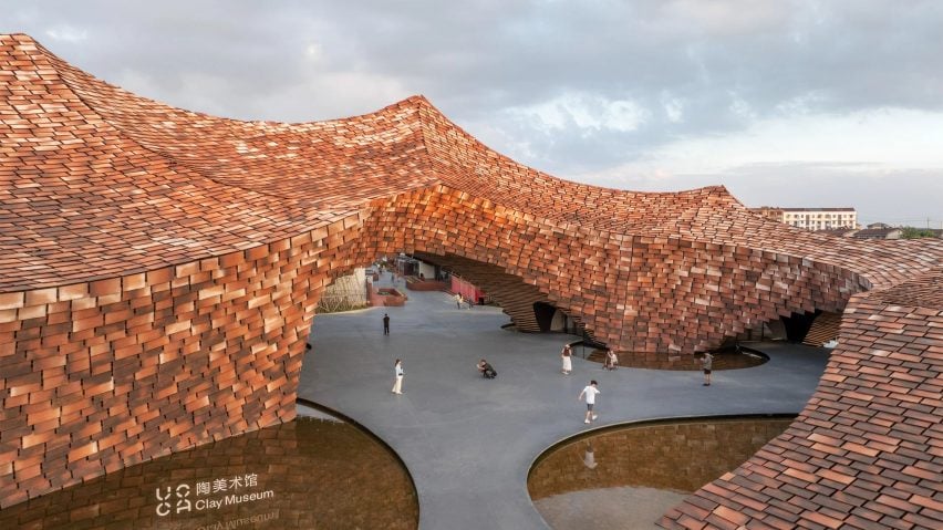 Museum with peaked roof Kengo Kuma