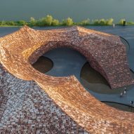 Kengo Kuma and Associates cloaks Chinese clay museum in handmade tiles