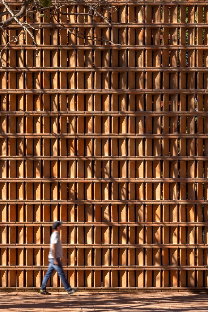 Terracotta screen of San Blas port building by Colectivo C733