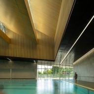 təməsew̓txʷ Aquatic and Community Centre by HCMA