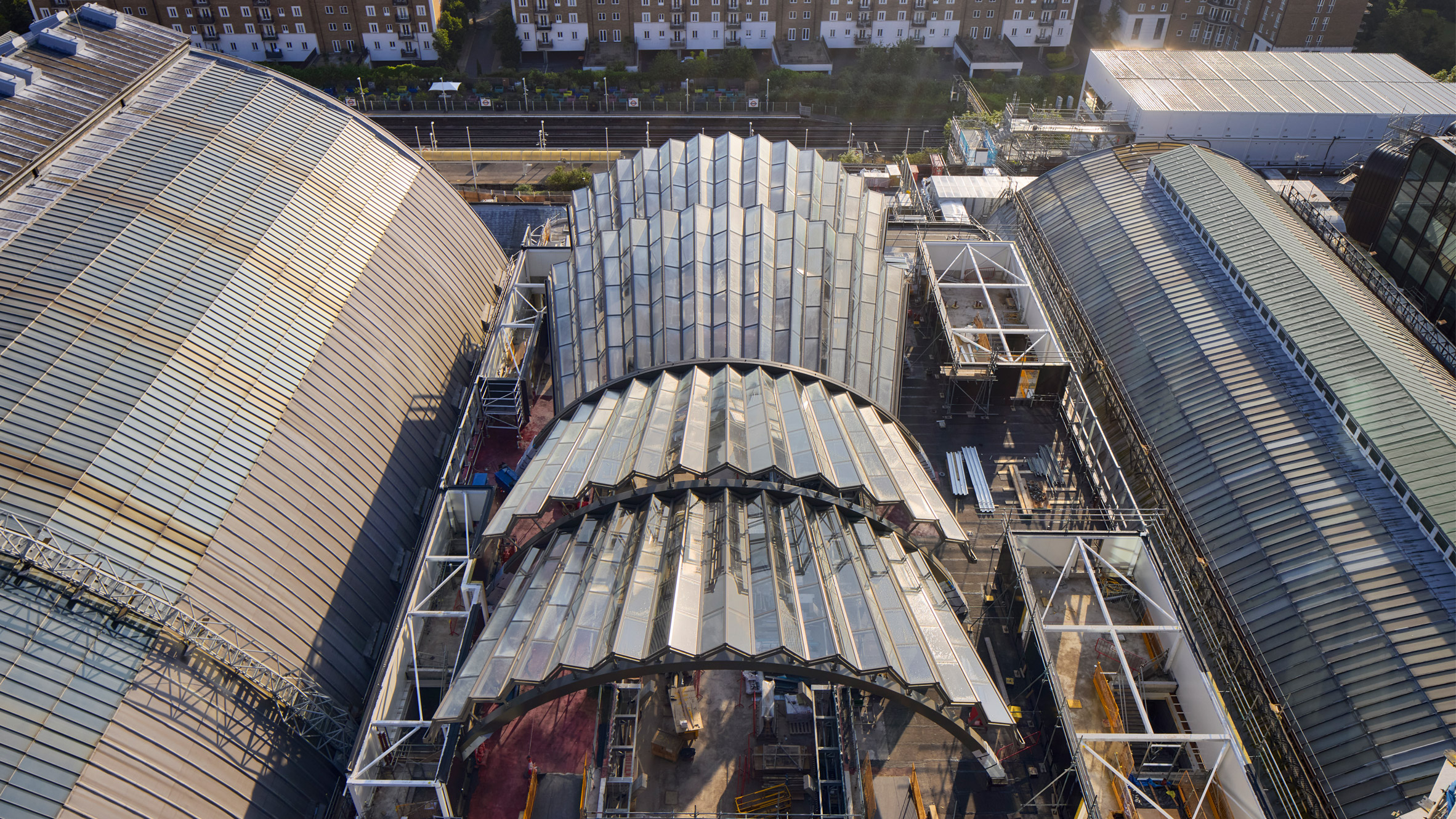 https://static.dezeen.com/uploads/2024/11/hero-olympia-events-centre-thomas-heatherwick-spparc-london_dezeen_2364_col_4.jpg