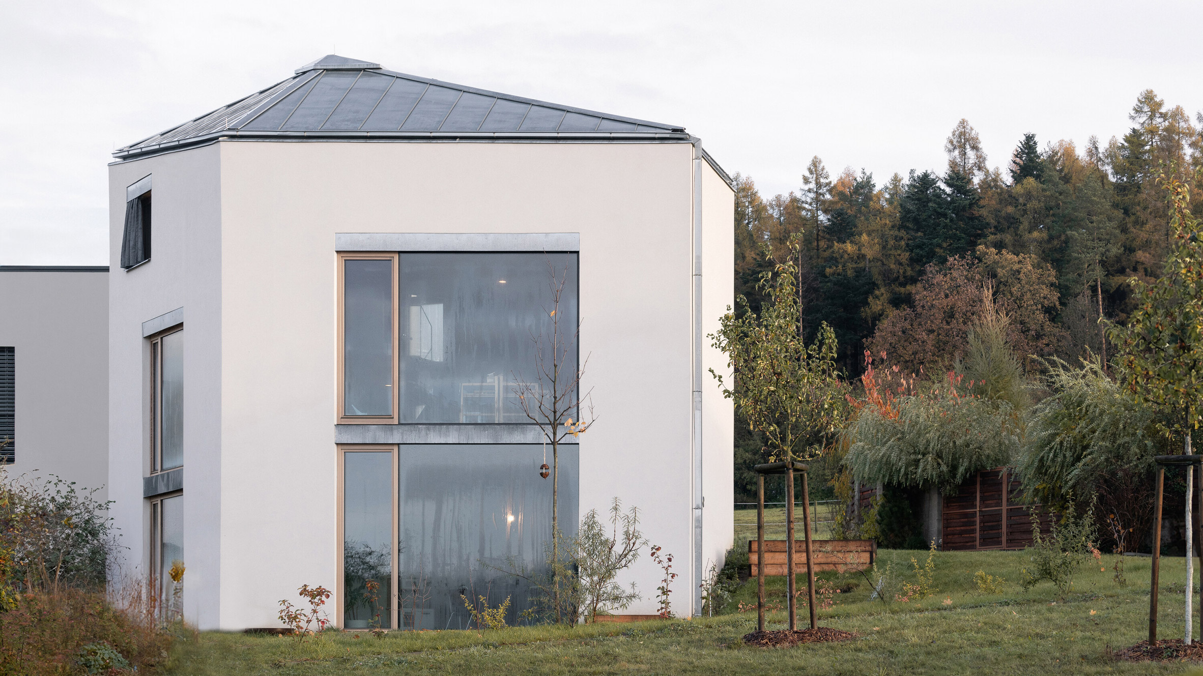 https://static.dezeen.com/uploads/2024/11/maly-chmel-house-of-seven-floors-czech-republic-hero_dezeen_2364_col_0.jpg