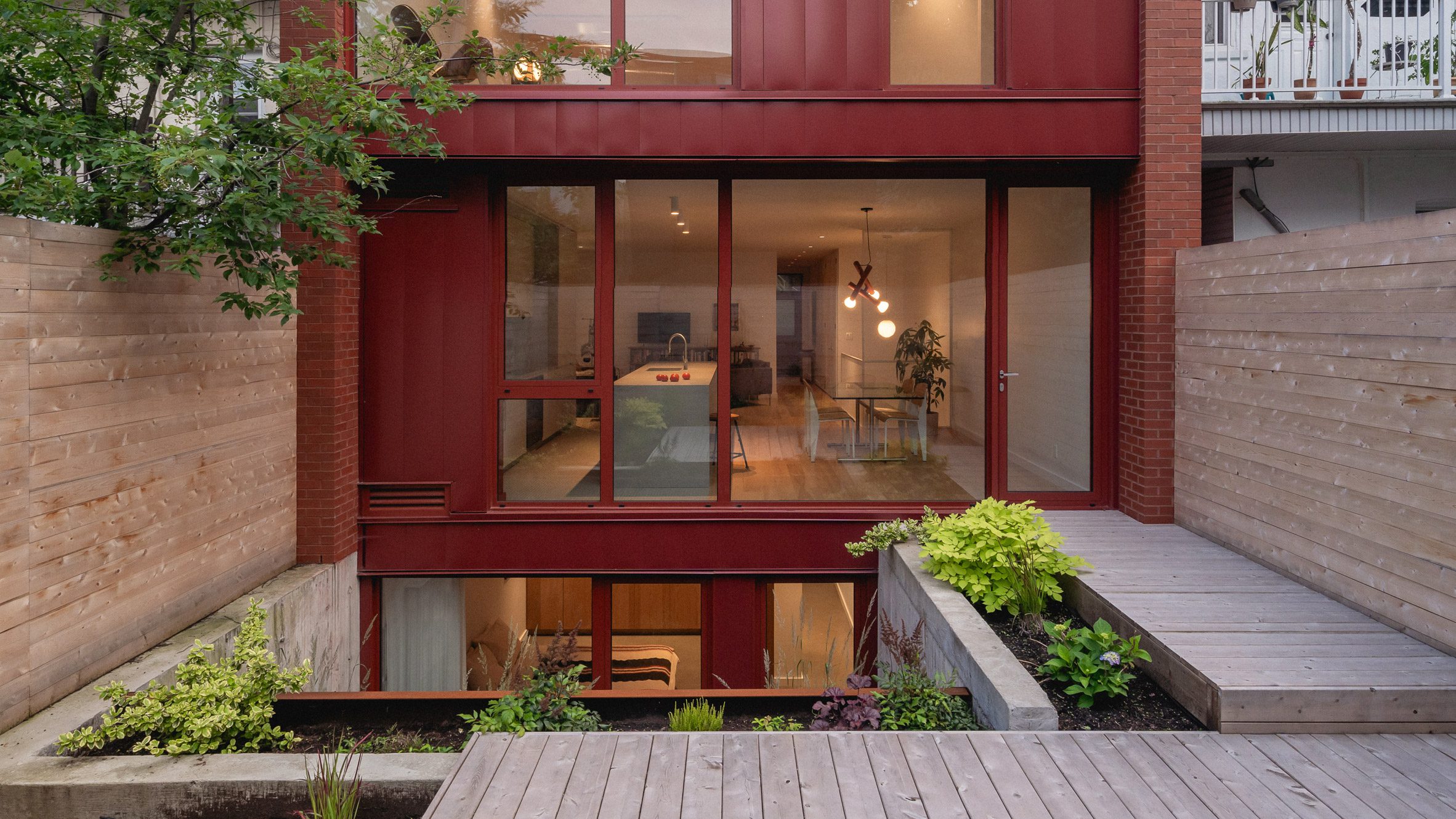 https://static.dezeen.com/uploads/2024/11/naturehumaine-le-petit-merlot-montreal-hero_dezeen_2364_col_0.jpg