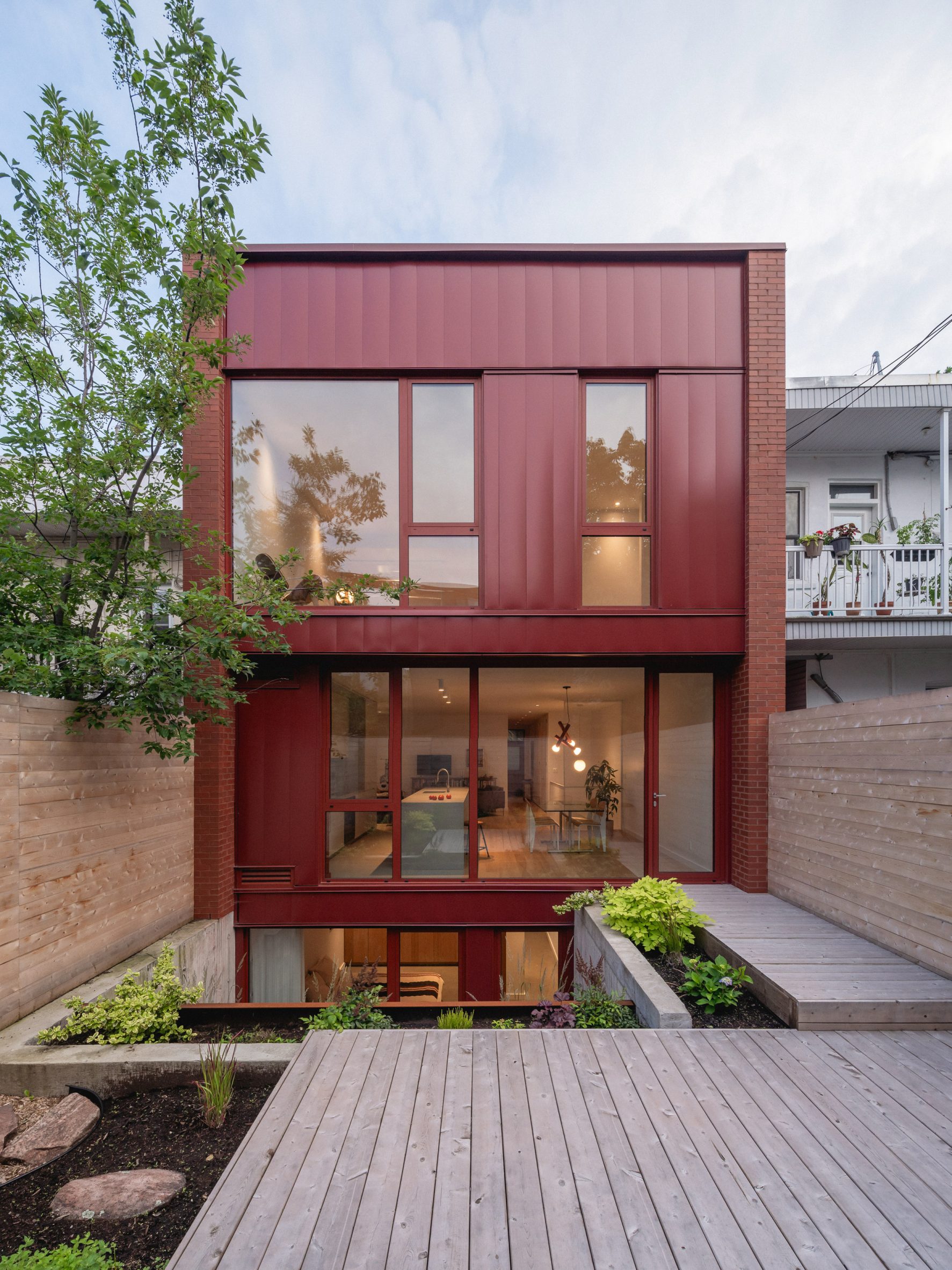 Rear facade of Le Petit Merlot home in Montreal