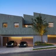 Productora designs two-toned Mexican house for raffle