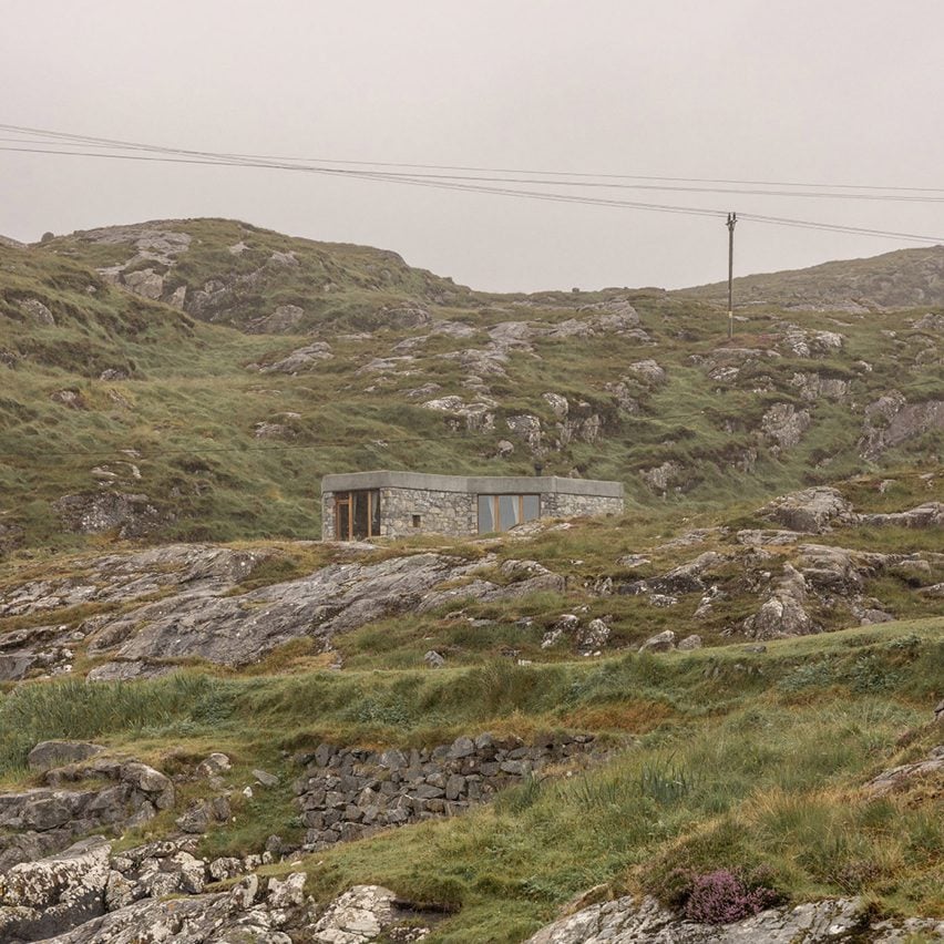 La maison isolée Caochan na Creige, Écosse, par Izat Arundell