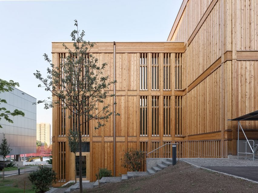 Demountable sports hall by Itten+Brechbuhl