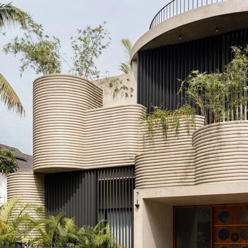 Layered walls of home in Kerala