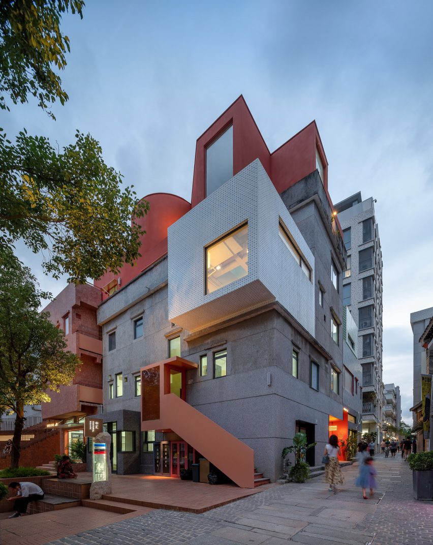 Nantou Hybrid Building by Urbanus