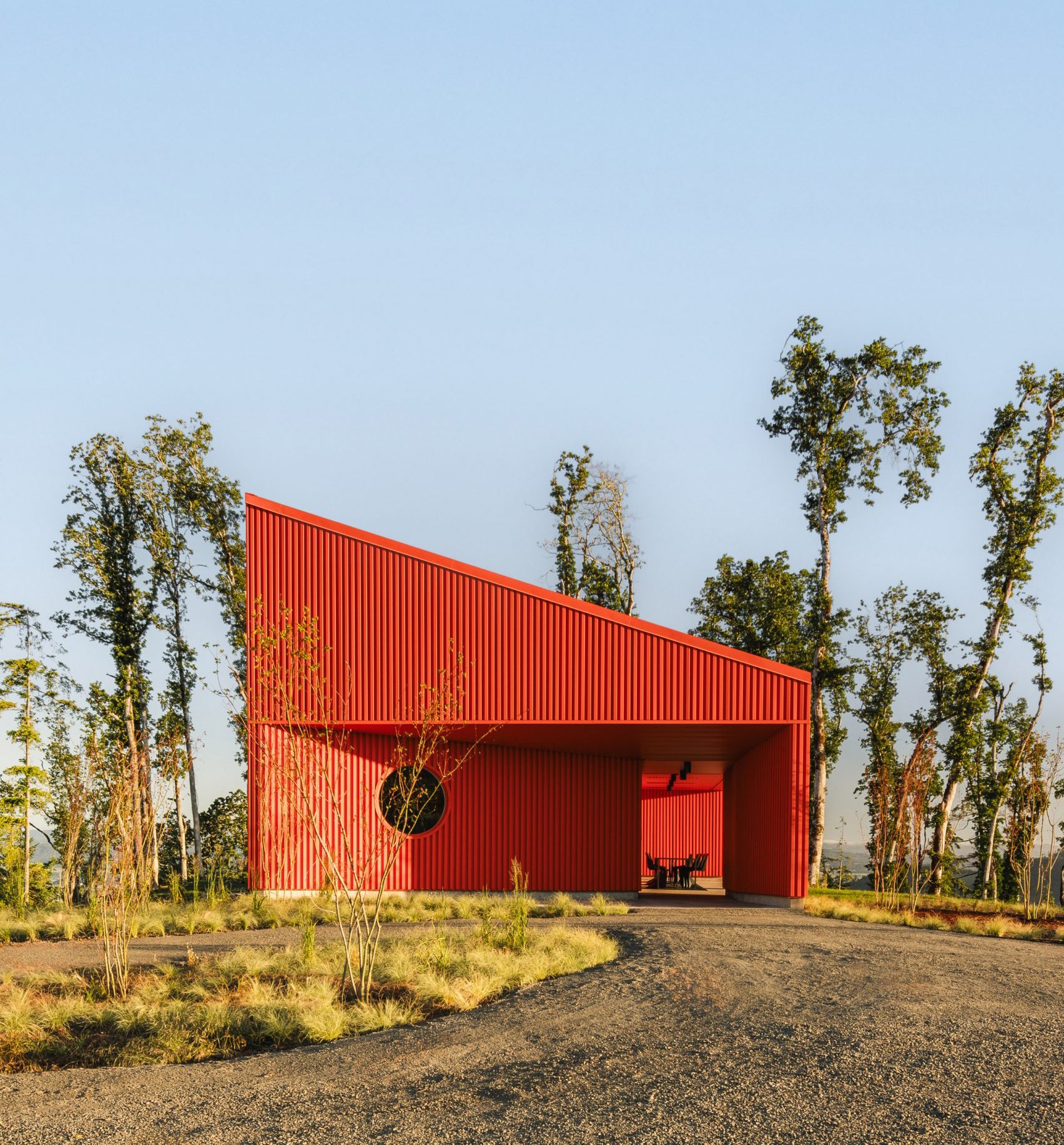 Red-clad Oregon winery