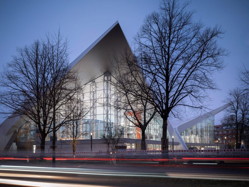 Exterior of Alsterschwimmhalle by GMP Architekten