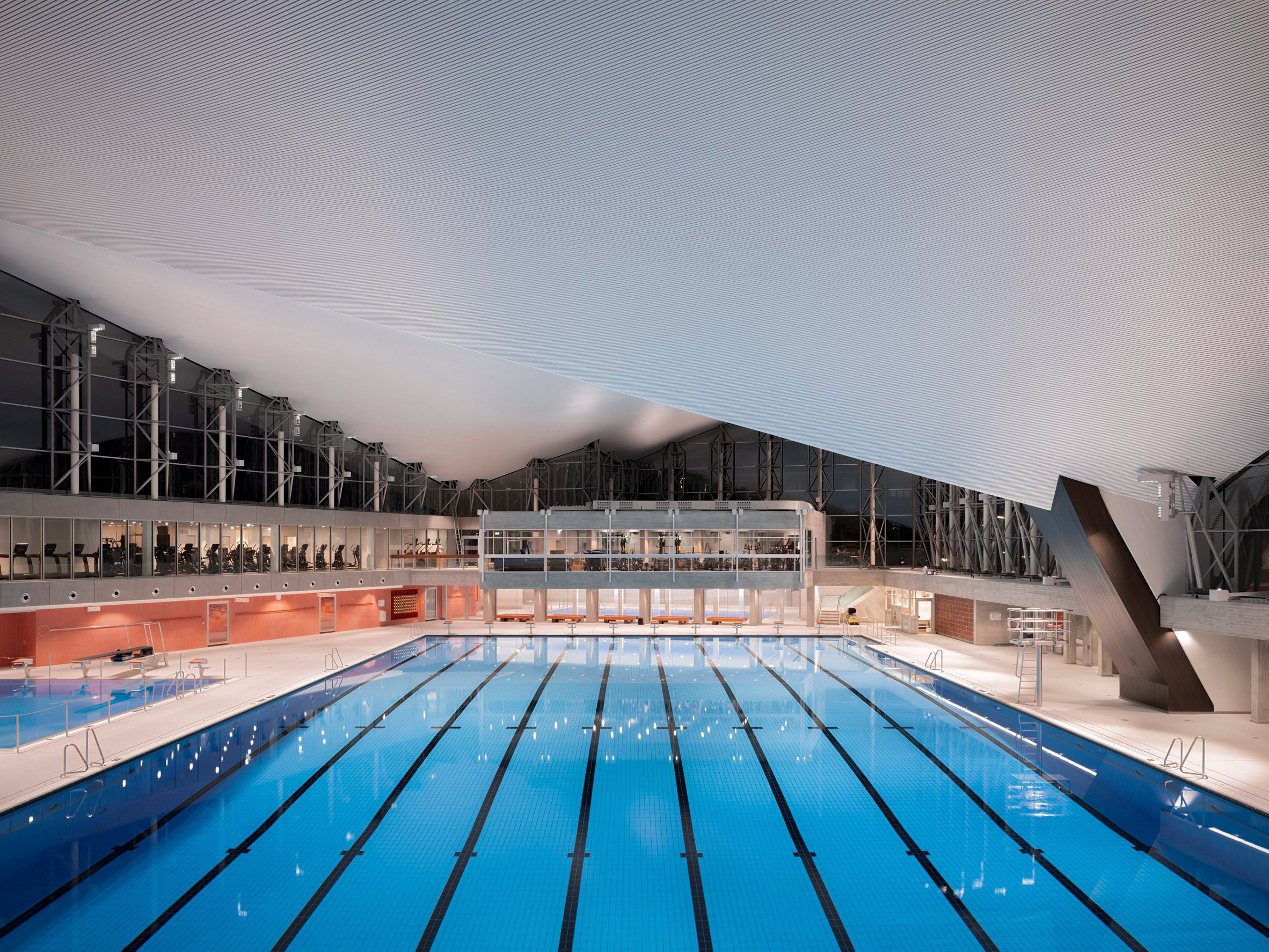 Interior of Alsterschwimmhalle by GMP Architekten