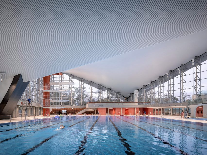 Interior of Alsterschwimmhalle by GMP Architekten