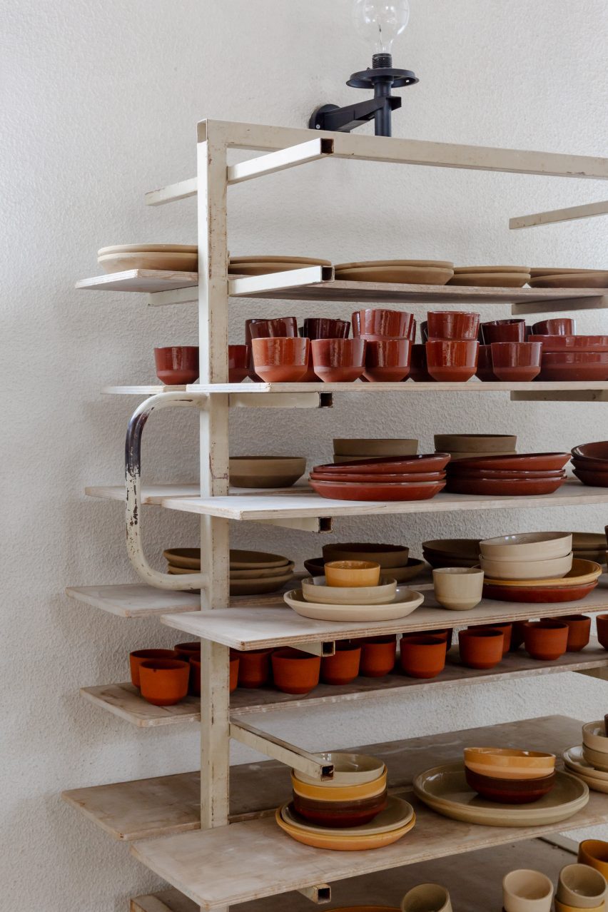 Meanderende Maas clay ceramics by Atelier NL