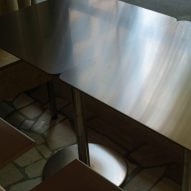 Steel table with light reflected Bar Ton