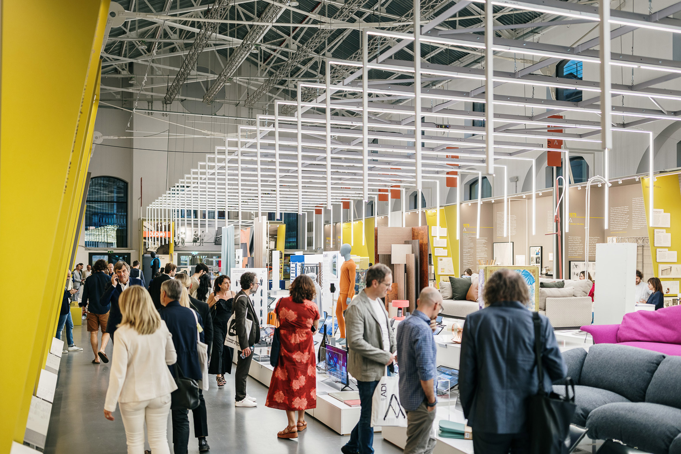 Photo of audiences at an exhibition of the Compasso d'Oro Award in a previous year