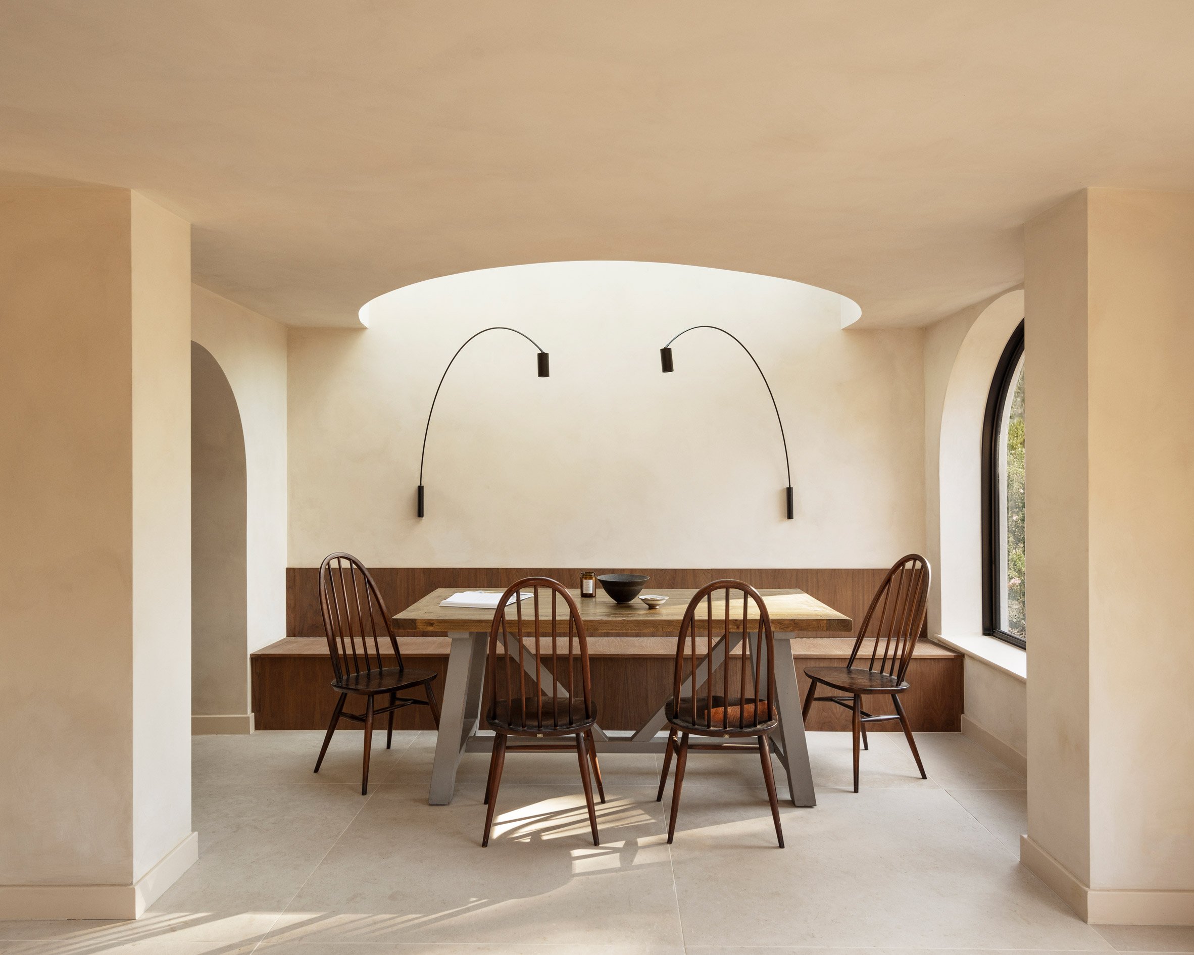 Dining area within home extension by Polysmiths