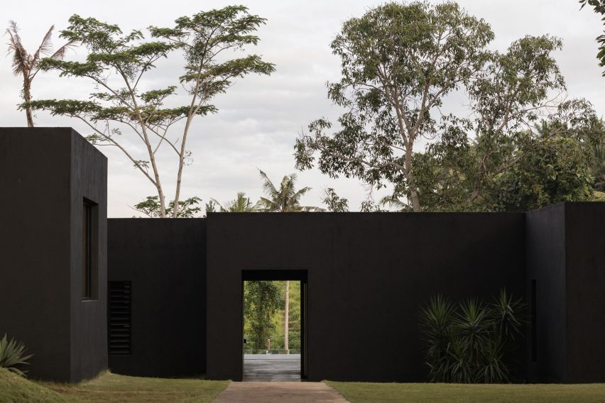 Exterior of Jahten House by Senyum Design