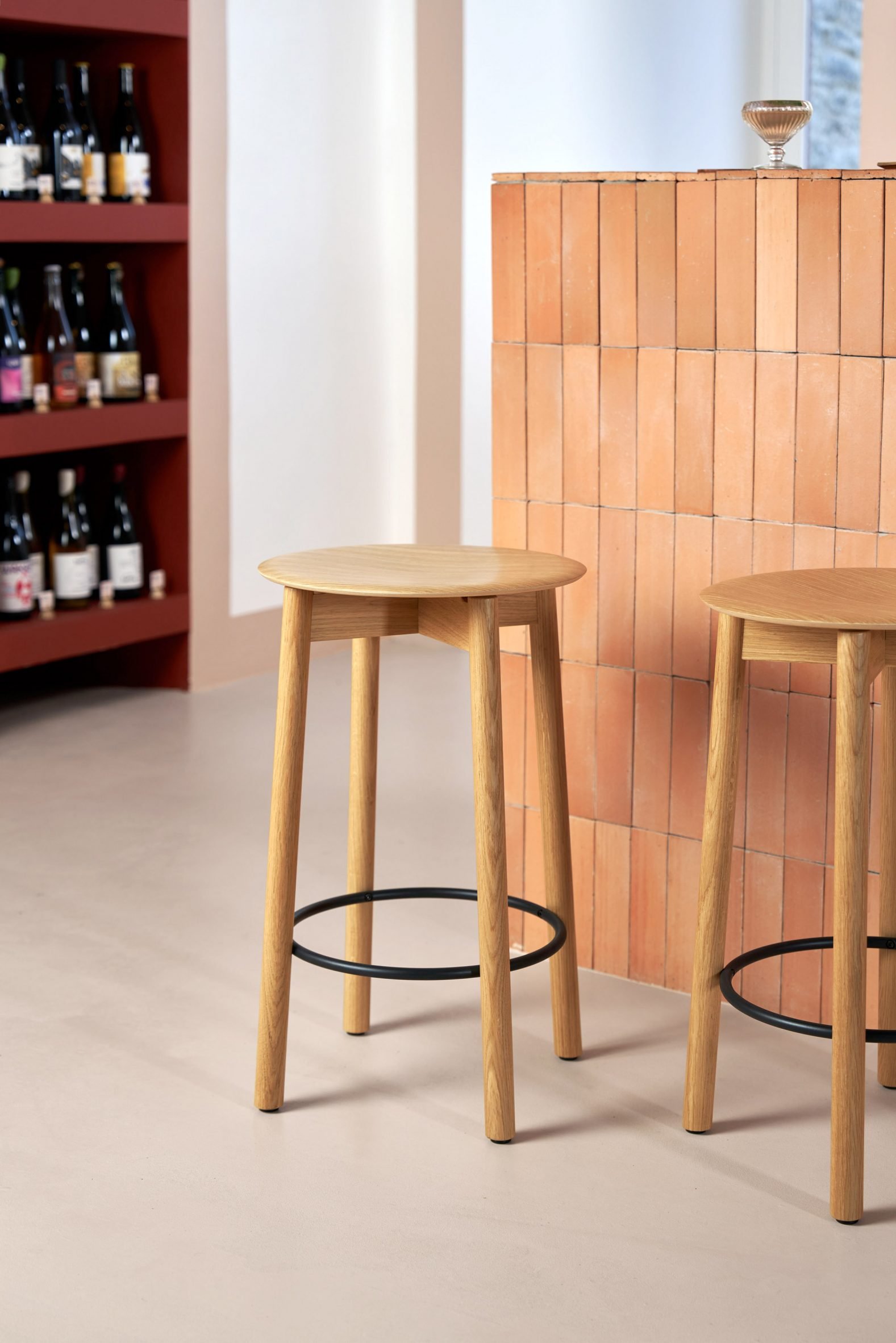 SSD stool by Tiptoe