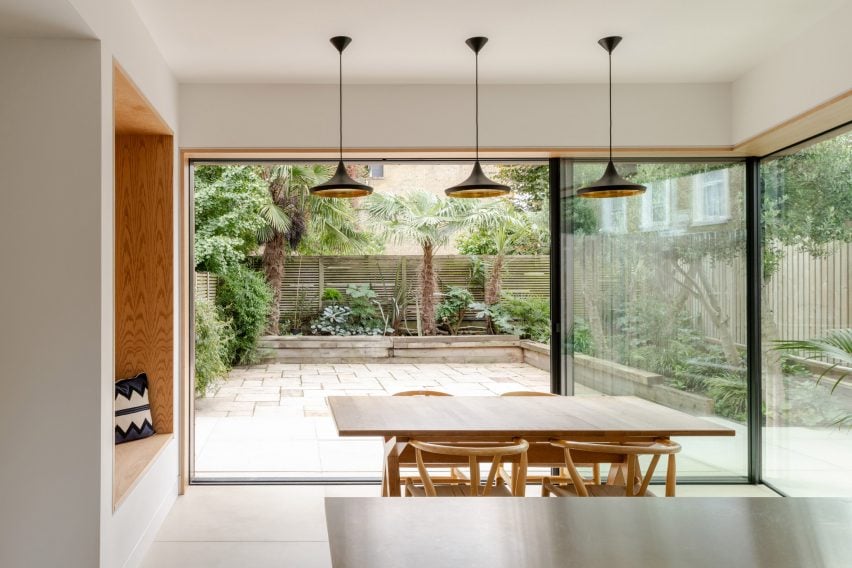 Dining space within house extension by Studio on the Rye