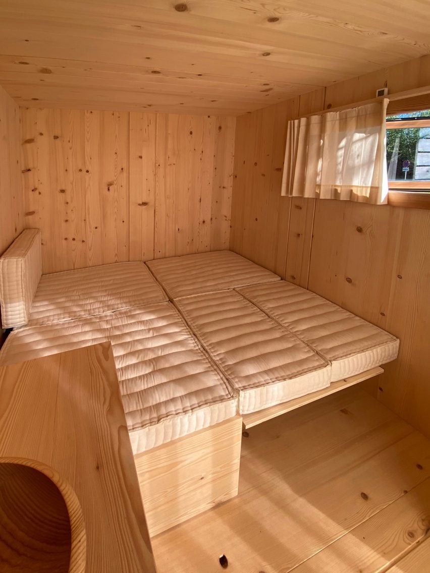 Bed inside Cocoon Freelancer cabin