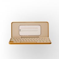 Justin Mitchell designs portable phone keyboard for "writing wherever inspiration strikes"
