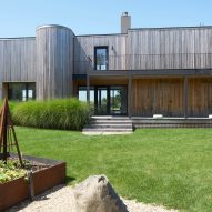 Peconic Bay House by BarlisWedlick