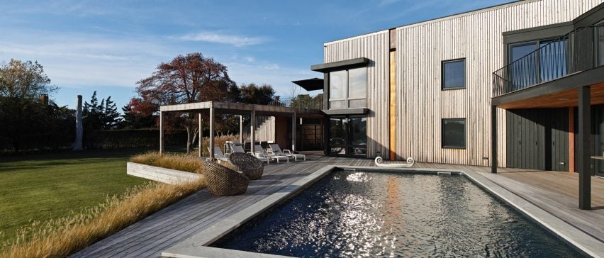 Peconic Bay House by BarlisWedlick